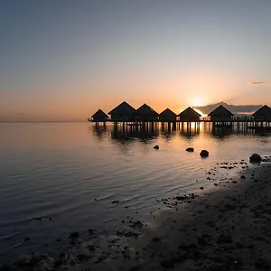 Le Charme Polynésien Proximité Et Commerces Punaauia (Tahiti)